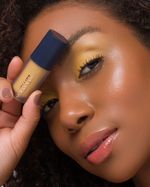 YELLOW-BT-VELVET-MODELO-4